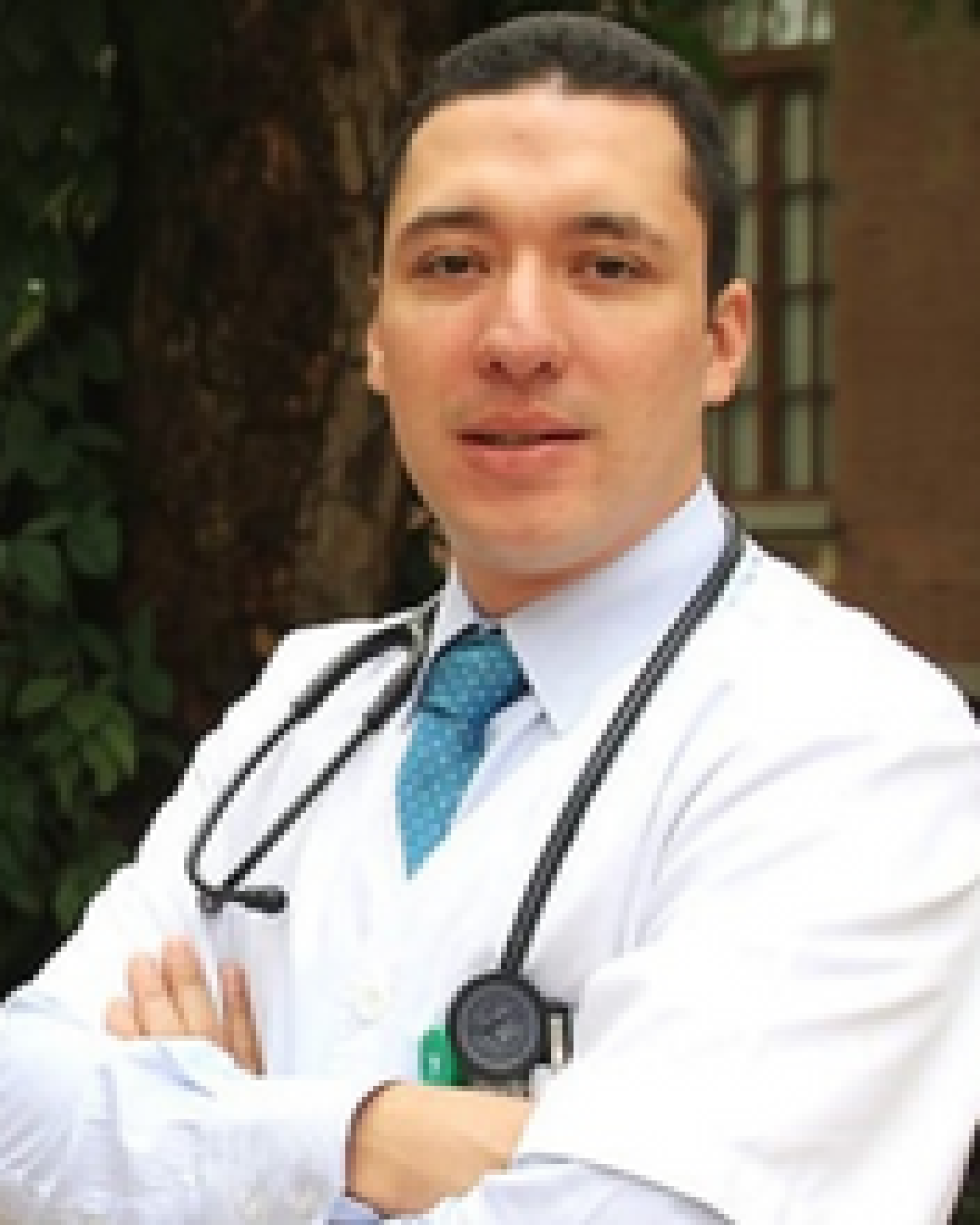 Dr. Alejandro Román